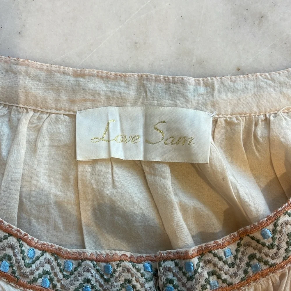 NWOT LOVE SAM BEIGE COTTON EMBROIDERED STRAP TIE TASSEL TOP. M - Picture 6 of 8